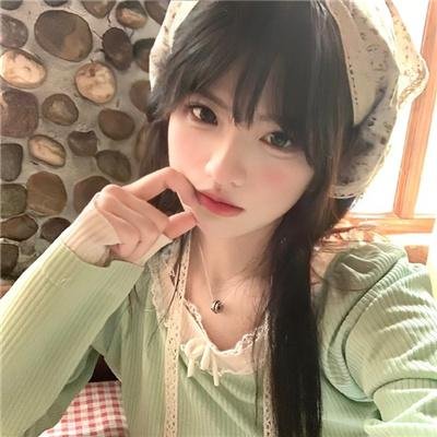 迎风而立的狮子封面