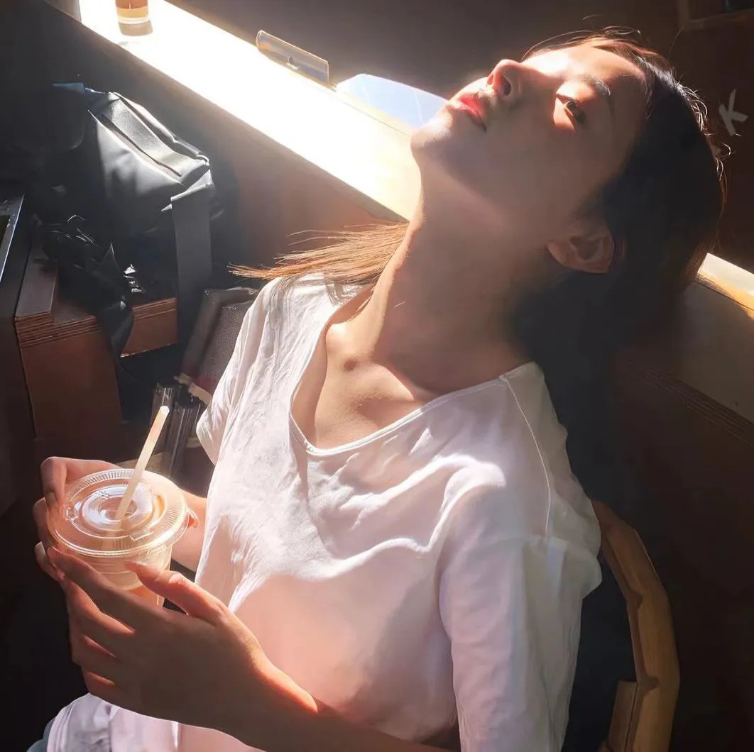穿普拉达的女王封面